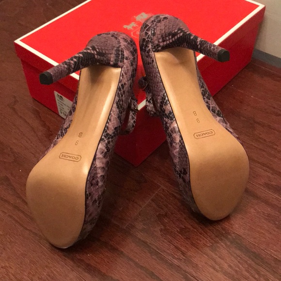 NWT Coach peep toe platform heels - Picture 4 of 7